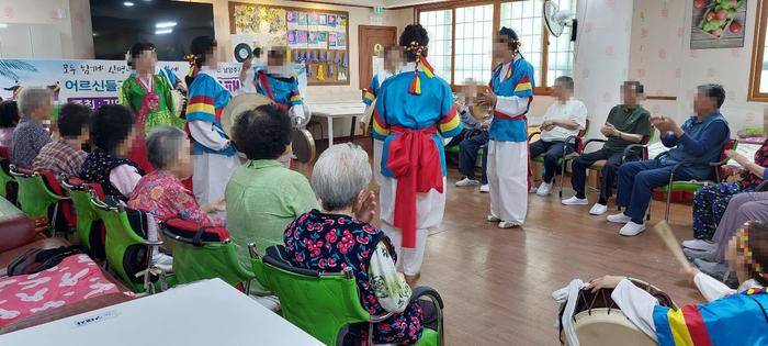 235149625_wL13k7q0_639aaed2d02ee0ce953a4e7aea80dca6399d430f.jpg 이미지크게보기